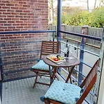 Explorers Rest Apartment Whitby